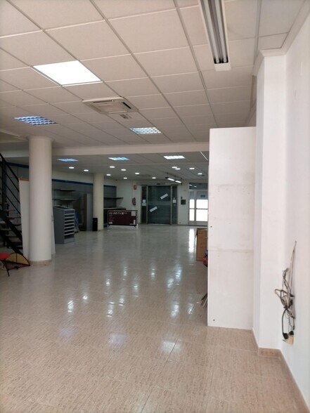 Commerce de détail dans Orihuela, Alicante à vendre - Photo du bâtiment - Image 1 de 32