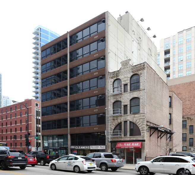 770 N LaSalle St, Chicago, IL à louer - Photo du bâtiment - Image 3 de 10