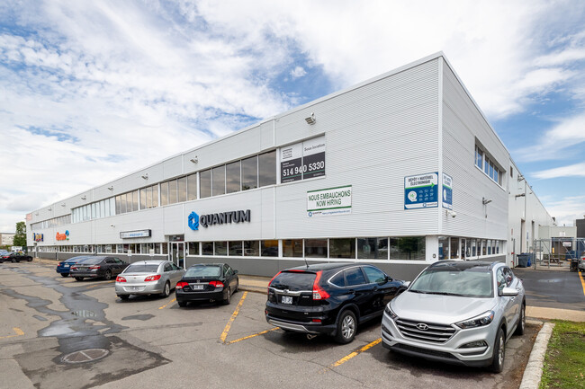 More details for 2995-2999 Boul Le Corbusier, Laval, QC - Industrial for Lease