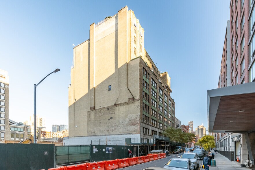 535-547 W 45th St, New York, NY à vendre - Photo du bâtiment - Image 1 de 6