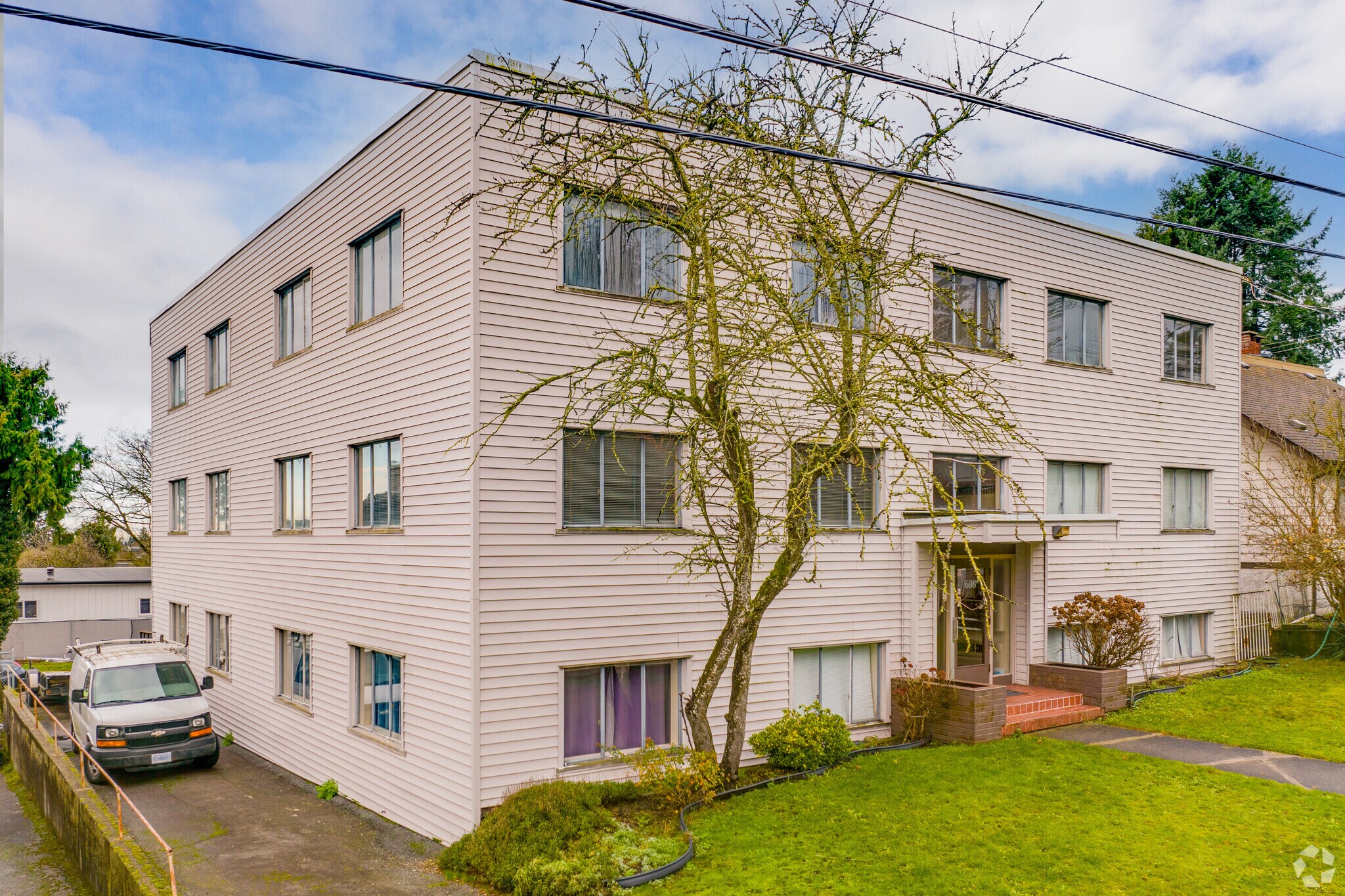 608 10th St, New Westminster, BC à vendre Photo principale- Image 1 de 1