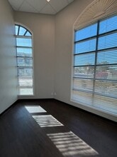 7425 E Shea Blvd, Scottsdale, AZ à louer Photo du bâtiment- Image 2 de 3