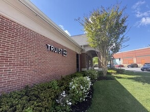 2510-2520 Quarry Lake Dr, Baltimore, MD for lease Interior Photo- Image 1 of 4