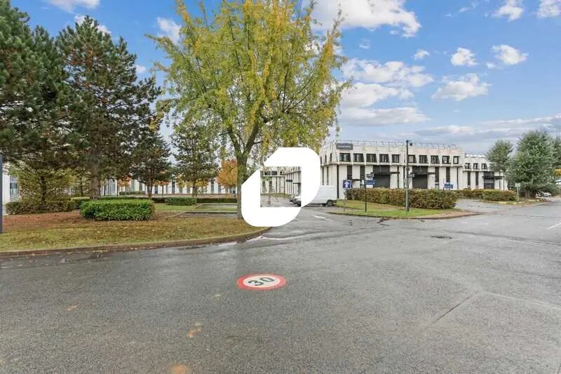 Flex dans Évry-Courcouronnes à louer - Photo du bâtiment - Image 2 de 11