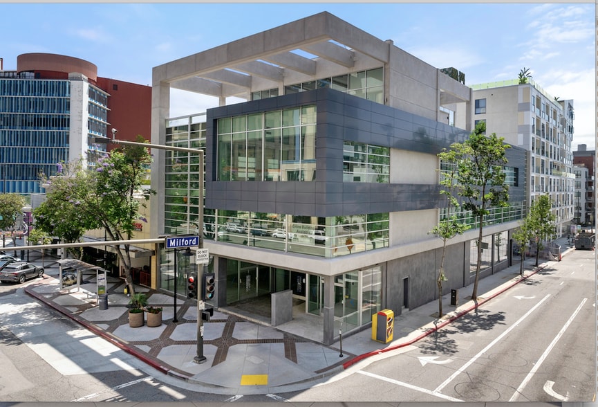 431 N Brand Blvd, Glendale, CA for lease - Building Photo - Image 2 of 10