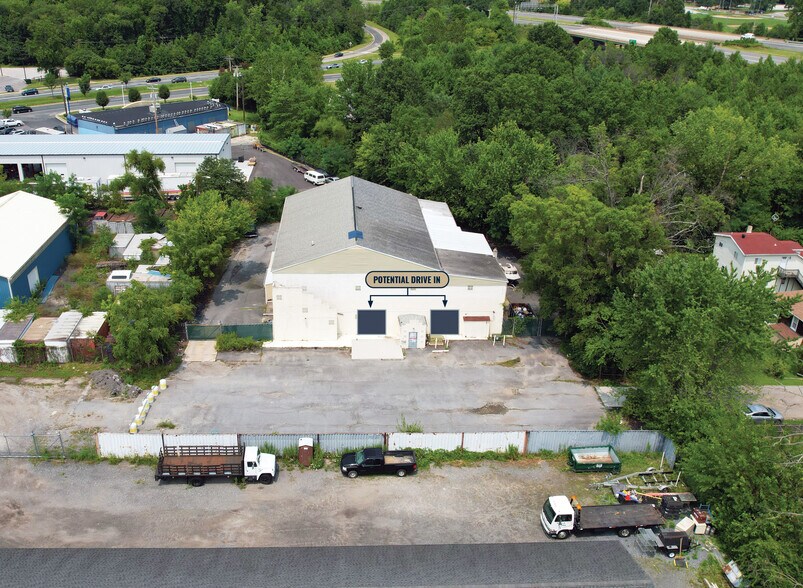 1310-1320 Franklin Ave, Essex, MD à vendre - Photo du bâtiment - Image 2 de 6