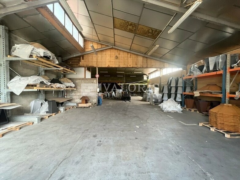 74 Chemin Des Molières, Lentilly for lease - Interior Photo - Image 2 of 6
