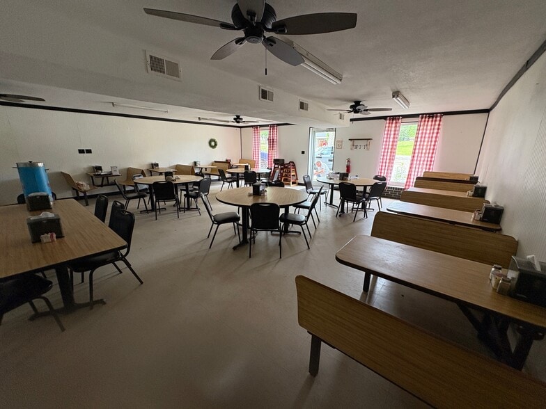 302 W Broad St, Iva, SC for sale - Building Photo - Image 3 of 16