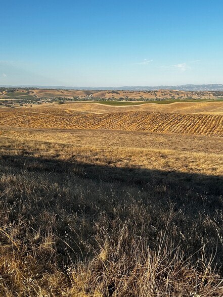 3700 Gruenhagen Flat Rd, Paso Robles, CA à vendre - Photo du bâtiment - Image 2 de 10