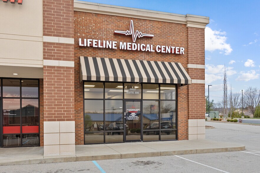 2855 Charlestown Rd, New Albany, IN à louer - Photo du bâtiment - Image 3 de 22