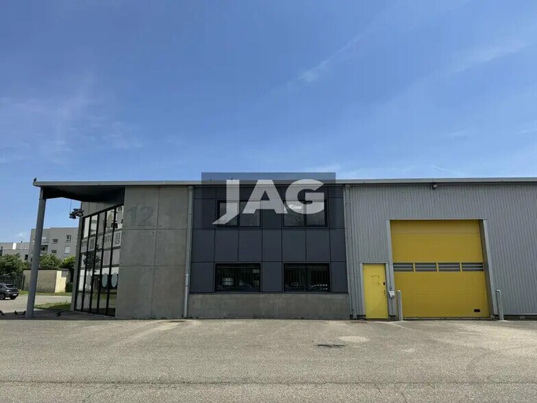 Industrial in Vaulx-en-Velin for lease - Building Photo - Image 2 of 10