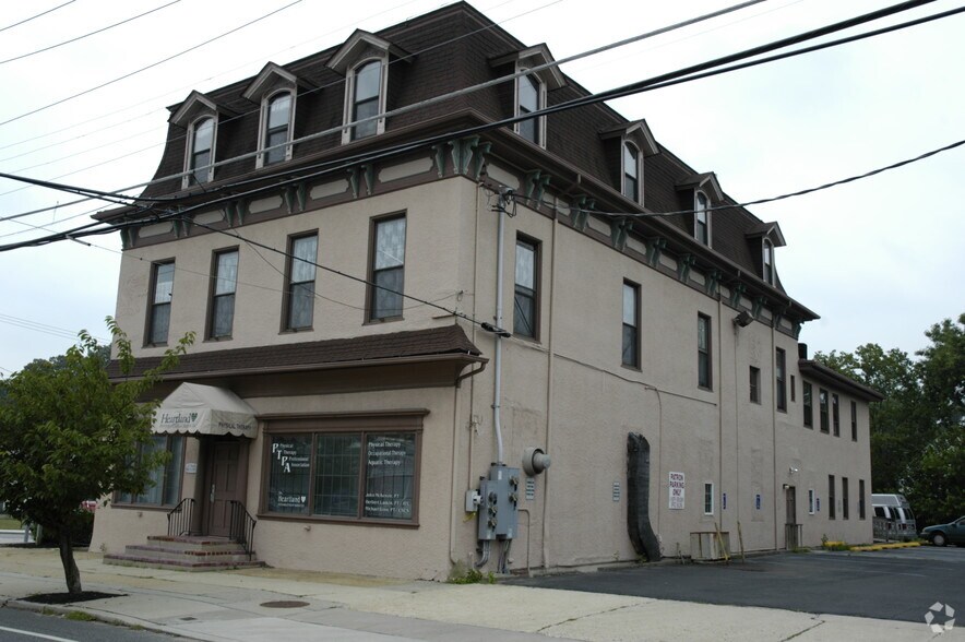 8 N Broadway, Pitman, NJ à vendre - Photo du bâtiment - Image 2 de 12