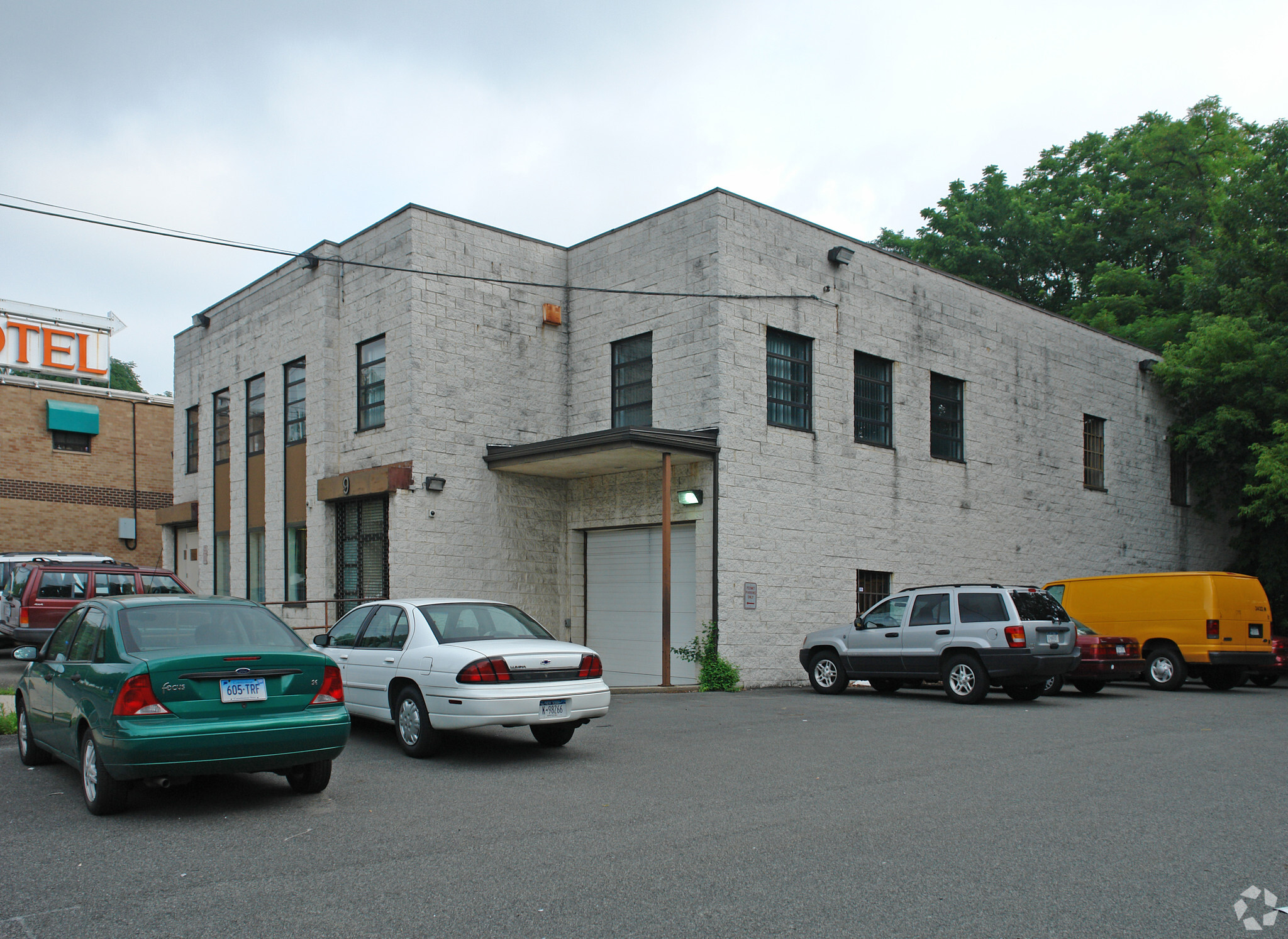 9 W Main St, Elmsford, NY for sale Primary Photo- Image 1 of 1