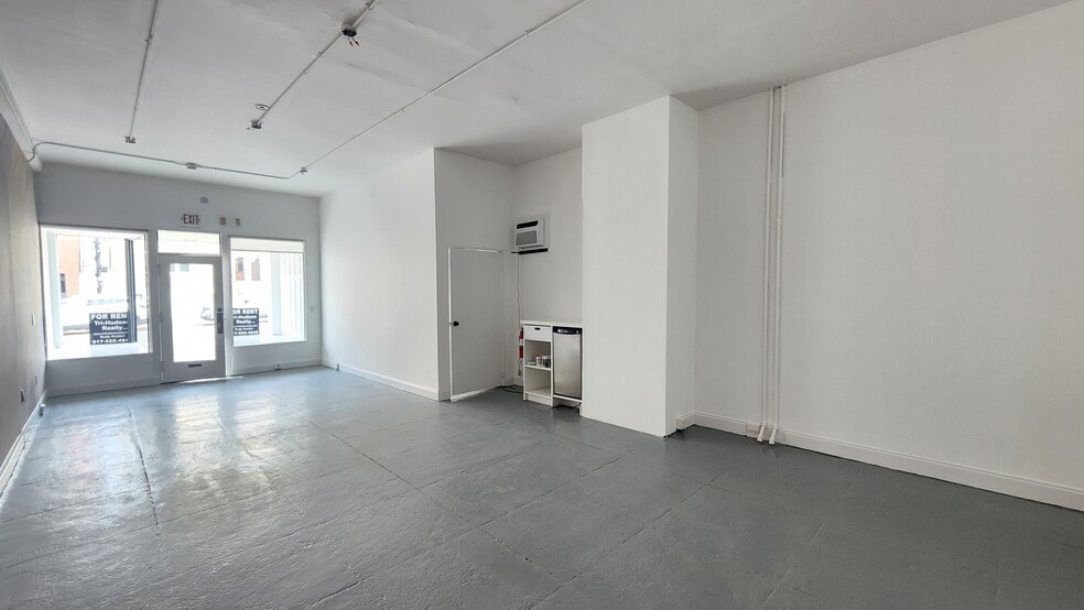 725-727 Warren St, Hudson, NY for lease - Interior Photo - Image 3 of 6