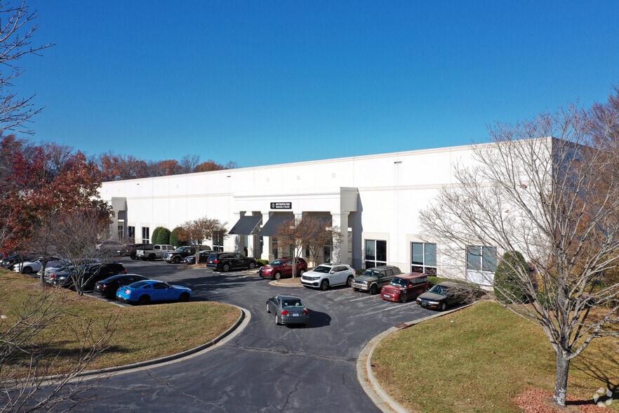 4183 Eagle Hill Dr, High Point, NC for lease - Building Photo - Image 2 of 3