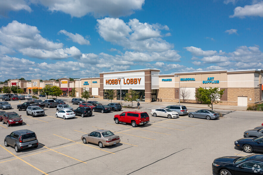 Sunset Dr, Waukesha, WI for lease - Building Photo - Image 1 of 23