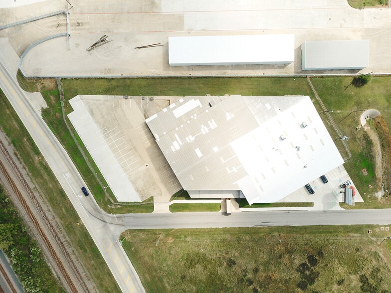 731-931 Silverado Trl, Rosenberg, TX for sale - Building Photo - Image 2 of 7