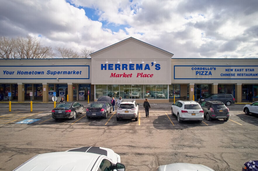 111-119 Pattonwood Dr, Rochester, NY for lease - Primary Photo - Image 2 of 4