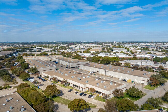 Plus de détails pour 10451-10491 Brockwood Rd, Dallas, TX - Industriel à louer