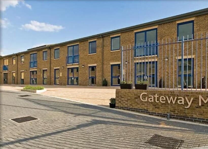 Gateway Mews, London for sale - Building Photo - Image 1 of 9