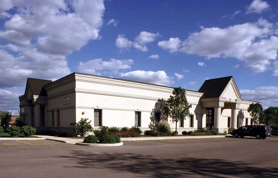 2800 Keslinger Rd, Geneva, IL à louer - Photo du bâtiment - Image 3 de 5