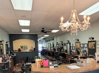 Plus de détails pour Turn Key Hair Salon, Simi Valley, CA - Commerce de détail à louer