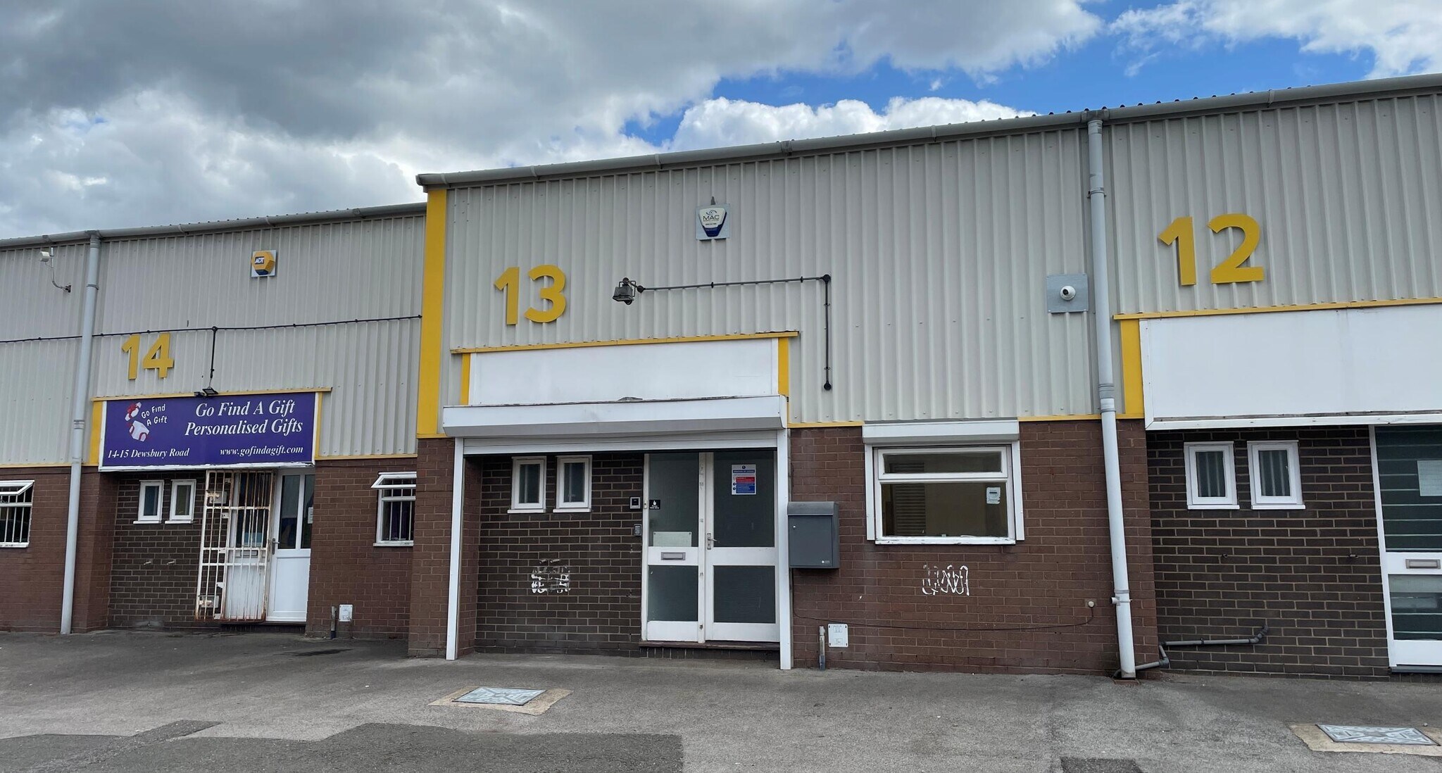 Dewsbury Rd, Stoke On Trent for lease Building Photo- Image 1 of 6