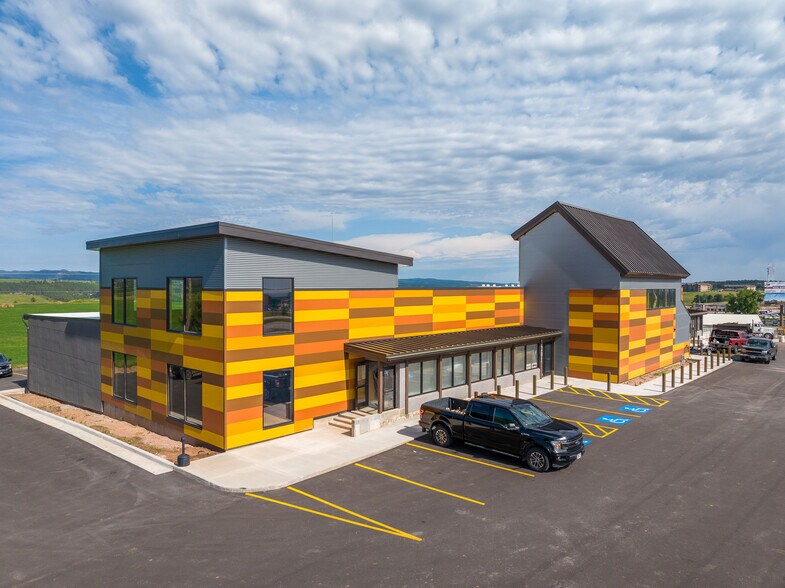 7201 S Highway 16, Rapid City, SD à louer - Photo du bâtiment - Image 1 de 11