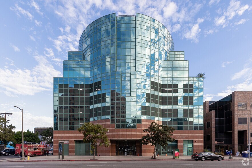 1400 S Grand Ave, Los Angeles, CA à louer - Photo du bâtiment - Image 2 de 8