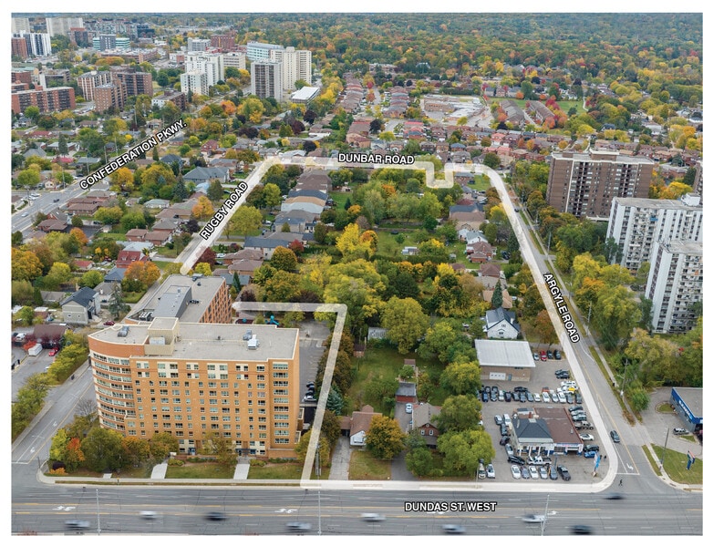 188-202 Dundas St W, Mississauga, ON for sale - Building Photo - Image 2 of 10