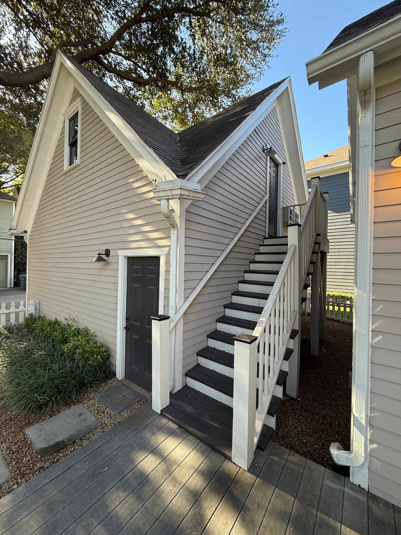 2614 Hibernia St, Dallas, TX for lease Building Photo- Image 1 of 5