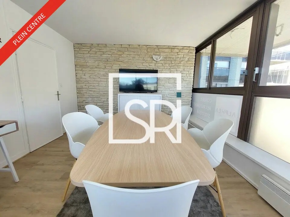 Office in Clermont-Ferrand for lease Building Photo- Image 1 of 13