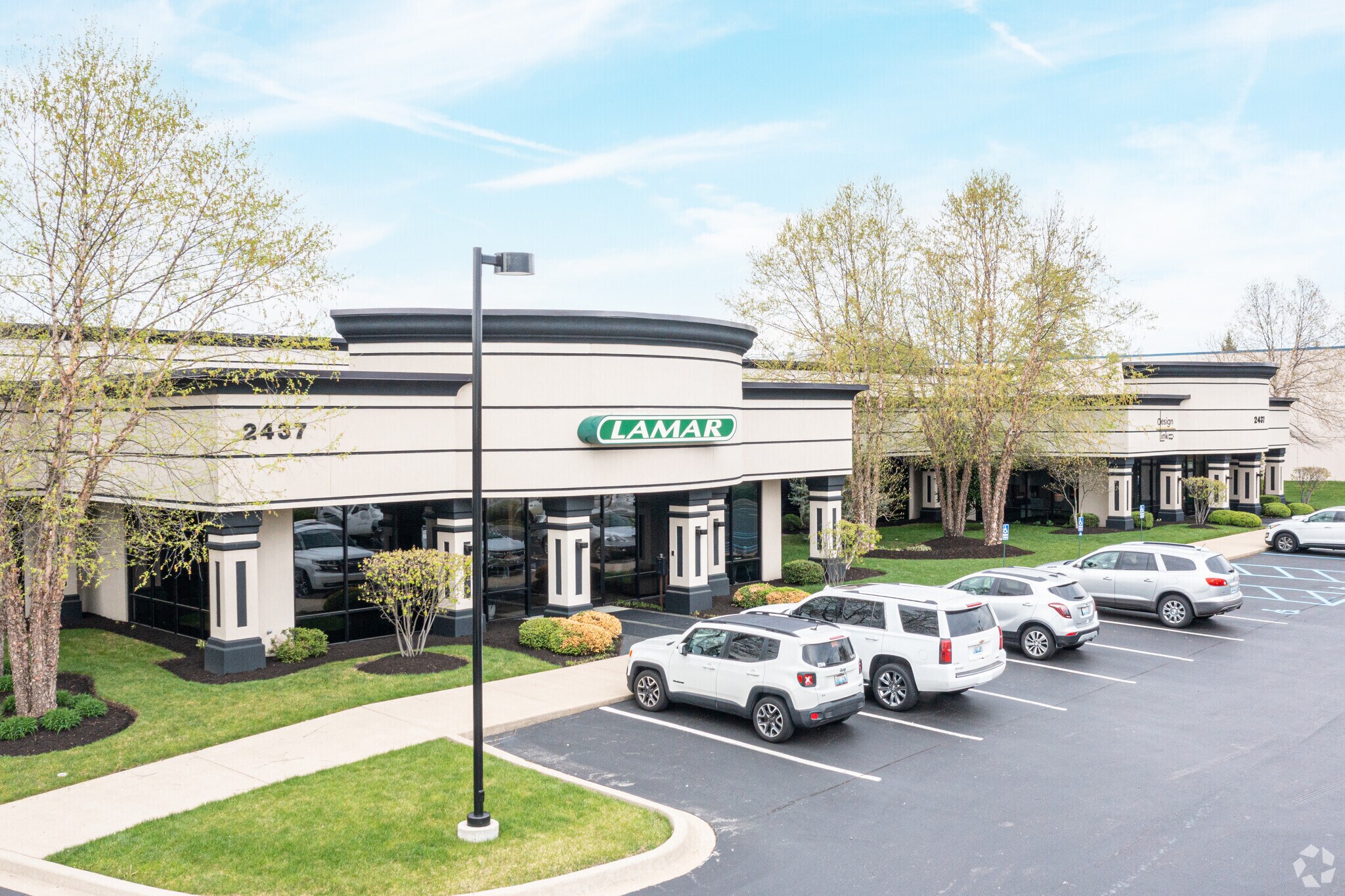 2437 Fortune Dr, Lexington, KY à louer Photo principale- Image 1 de 8