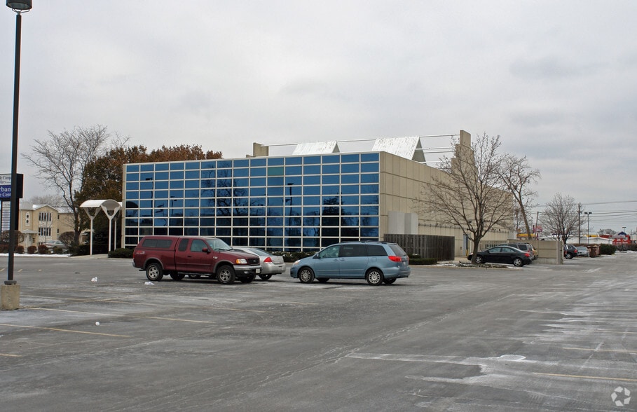 4901 W 79th St, Burbank, IL for sale - Building Photo - Image 2 of 2