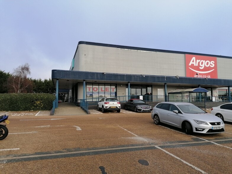 Taylor Rd, Newport for lease - Primary Photo - Image 1 of 1