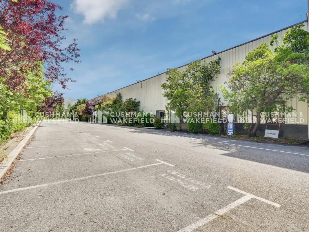 155 Rue Du Dirigeable, Aubagne for lease Building Photo- Image 1 of 16