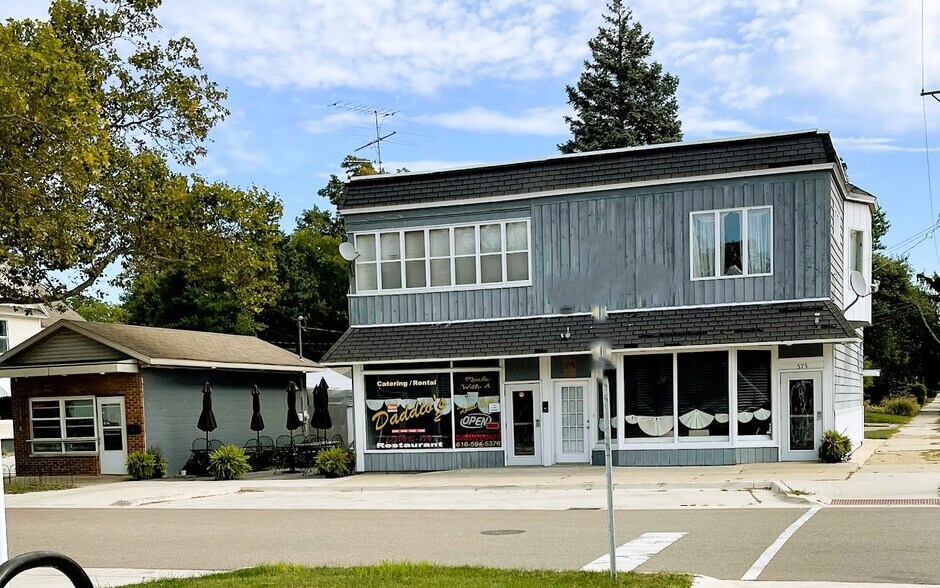 575 College Ave, Holland, MI for sale - Building Photo - Image 2 of 25