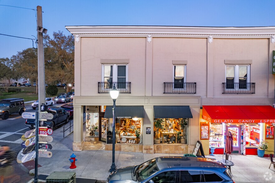 106 E 5th Ave, Mount Dora, FL à louer - Photo du bâtiment - Image 2 de 11