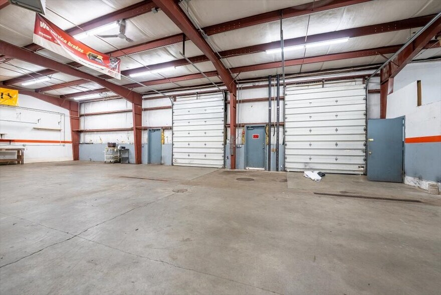 31 Saint Jacques Ave, Agawam, MA à louer - Photo du bâtiment - Image 2 de 9