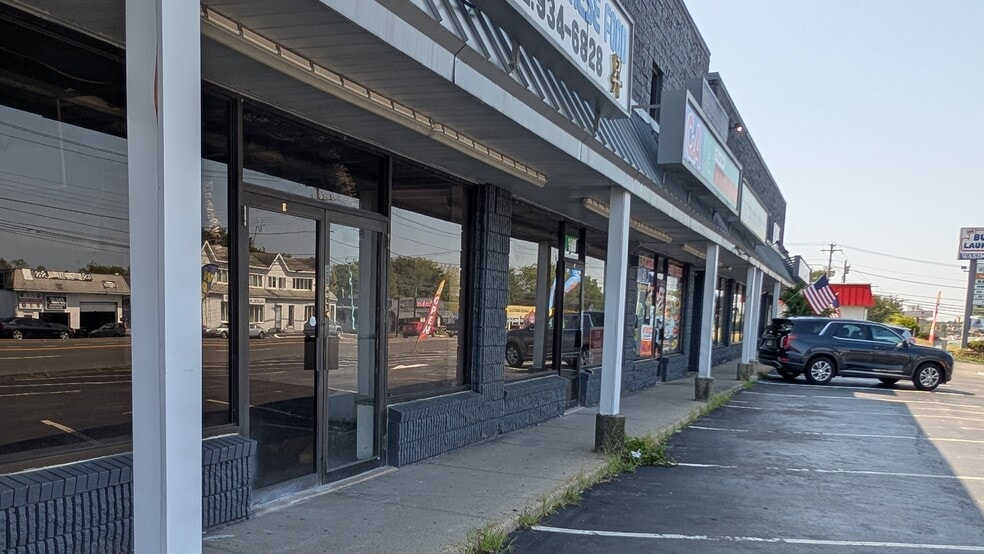 1088 Boston Post Rd, West Haven, CT for lease - Building Photo - Image 2 of 19