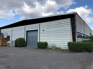 Plus de détails pour 6 Rue Yves Toudic, Vénissieux - Industriel à vendre