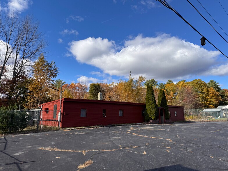 1005 Augusta Rd, Belgrade, ME à vendre - Photo du bâtiment - Image 2 de 9