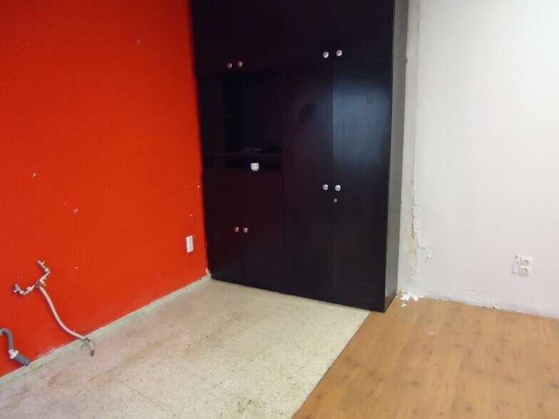 Commerce de détail dans Cáceres, Cáceres à vendre - Photo du bâtiment - Image 3 de 16