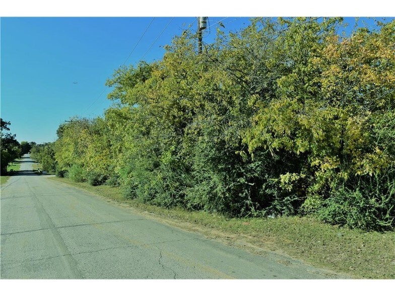 695 McKenzie St, Lewisville, TX à vendre - Autre - Image 3 de 15