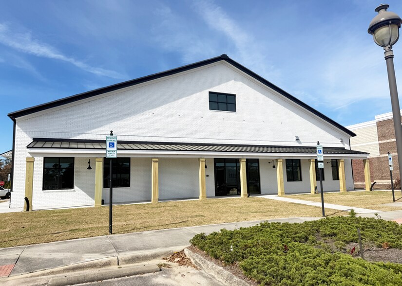 1160 E Cutlar Crossing, Leland, NC à louer - Photo du bâtiment - Image 1 de 3