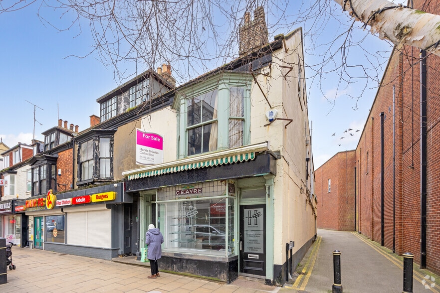 25 Chapel St, Bridlington for sale - Building Photo - Image 2 of 3