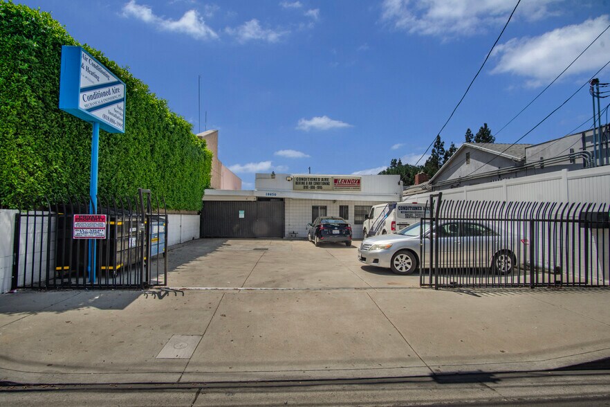 18650 Parthenia St, Northridge, CA à vendre - Photo du bâtiment - Image 1 de 16