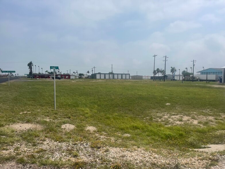 1207 Mansfield, Port Mansfield, TX for sale - Building Photo - Image 3 of 4