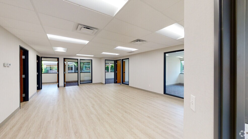 27760-27778 Franklin Rd, Southfield, MI for sale - Matterport 3D Scan - Image 3 of 32