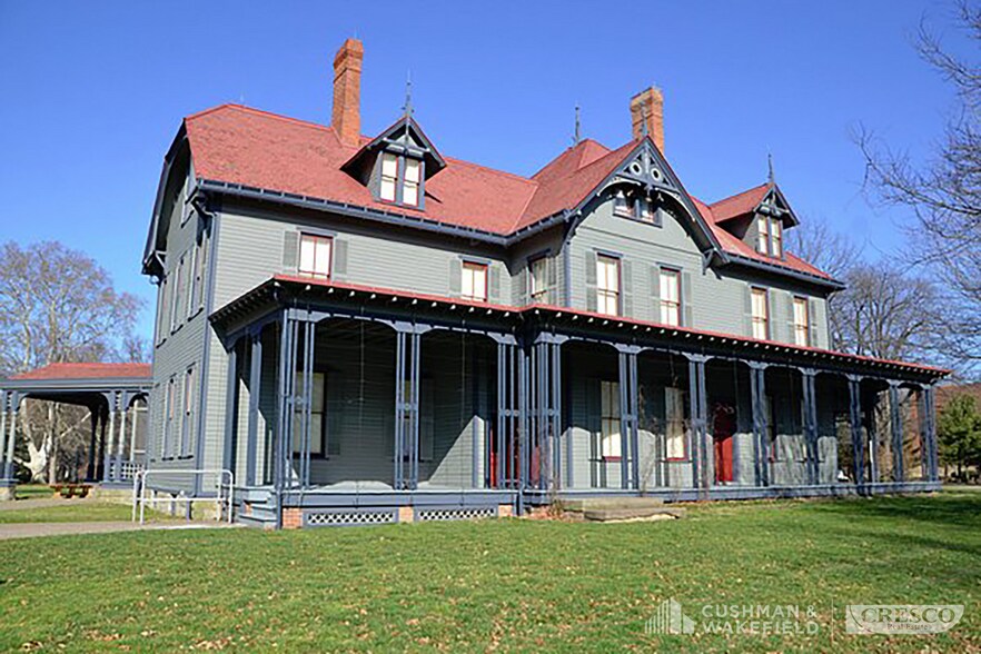 8760-8798 Tyler Blvd, Mentor, OH à vendre - Photo du bâtiment - Image 3 de 5
